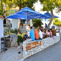 beach-bar-Debeli-krug